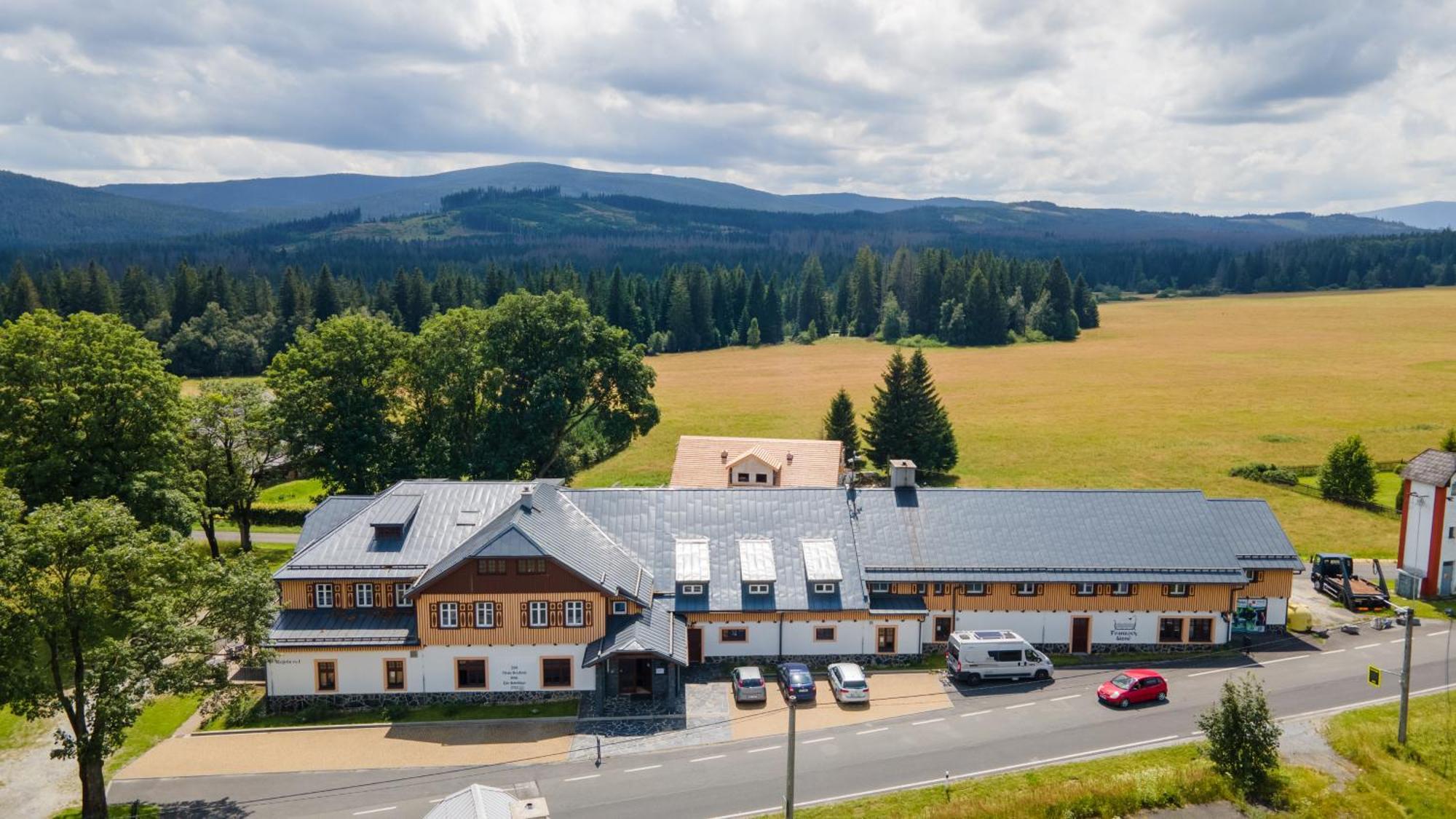 Hotel Franz Rejviz Exterior photo